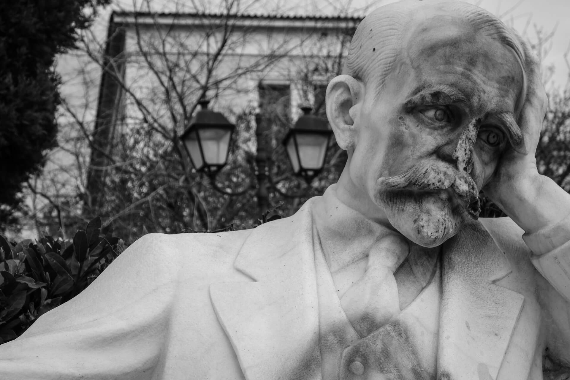 Τράμπες μεταξύ λαϊκιστών: επιτροπές ελέγχου του χρέους και χειραγώγηση