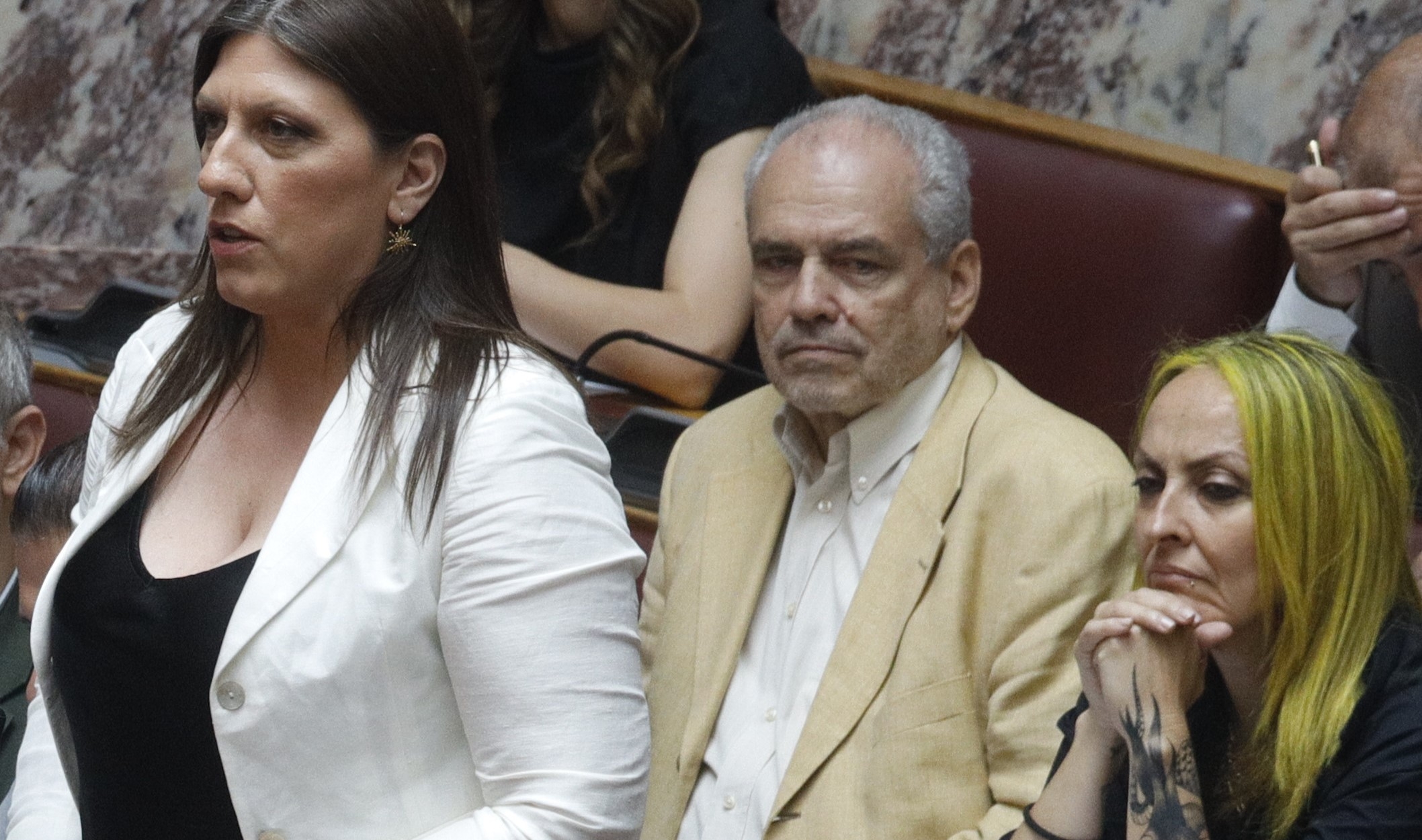Έχει η Ζωή γυρίσματα, σύντροφοι! 
