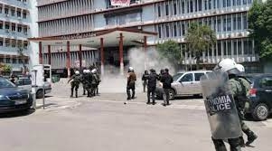 Πού ξανακούστηκε, βιβλιοθήκη σε Πανεπιστήμιο!