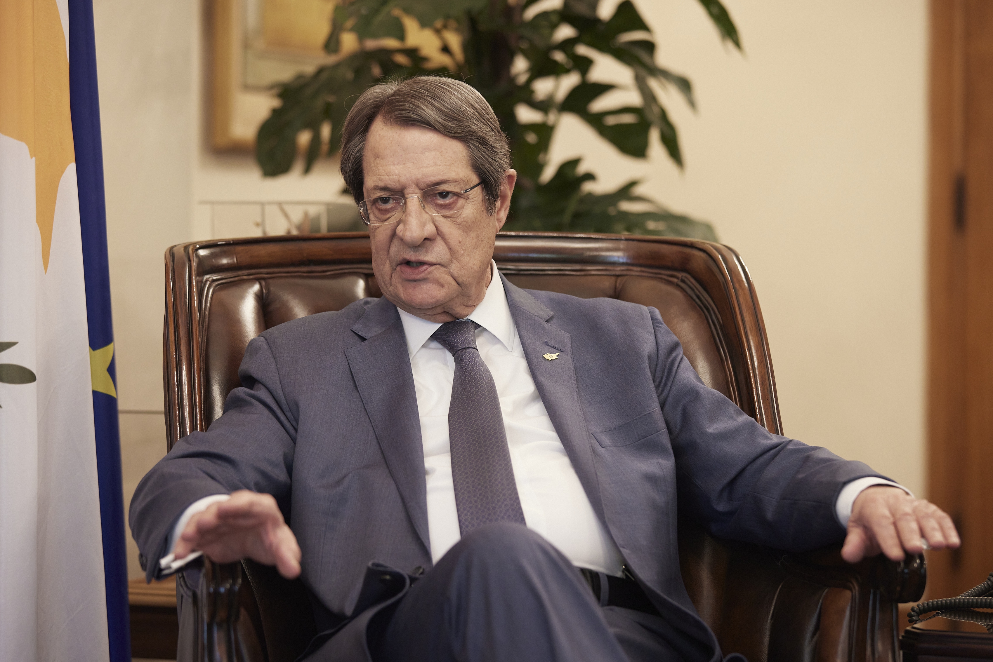 Πώς να γίνεις διεφθαρμένος αξιωματούχος