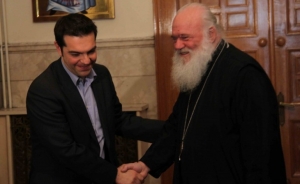 Ορκίζεται με πολιτικό όρκο, αλλά πριν φροντίζει να πάρει την άδεια του αρχιεπίσκοπου.