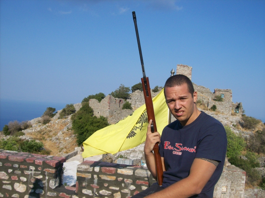 &Omicron; &Eta;&lambda;ί&alpha;&sigmaf; &Kappa;&alpha;&sigma;&iota;&delta;&iota;ά&rho;&eta;&sigmaf; &mu;&epsilon; ό&pi;&lambda;&omicron;, &sigma;&tau;&eta; &delta;&iota;ά&rho;&kappa;&epsilon;&iota;&alpha; &epsilon;&kappa;&pi;&alpha;ί&delta;&epsilon;&upsilon;&sigma;&eta;&sigmaf; &mu;&epsilon;&lambda;ώ&nu; &tau;&eta;&sigmaf; &Chi;&rho;&upsilon;&sigma;ή&sigmaf; &Alpha;&upsilon;&gamma;ή&sigmaf;. &Phi;&omega;&tau;&omicron;&gamma;&rho;&alpha;&phi;ί&alpha; &pi;&omicron;&upsilon; &pi;&rho;&omicron;έ&rho;&chi;&epsilon;&tau;&alpha;&iota; &alpha;&pi;ό &sigma;&kappa;&lambda;&eta;&rho;&omicron;ύ&sigmaf; &delta;ί&sigma;&kappa;&omicron;&upsilon;&sigmaf; &tau;&omega;&nu; &upsilon;&pi;&omicron;&lambda;&omicron;&gamma;&iota;&sigma;&tau;ώ&nu; &tau;&omicron;&upsilon; &iota;&delta;ί&omicron;&upsilon; &kappa;&alpha;&iota; ά&lambda;&lambda;&omega;&nu; &sigma;&tau;&epsilon;&lambda;&epsilon;&chi;ώ&nu; &tau;&eta;&sigmaf; &epsilon;&gamma;&kappa;&lambda;&eta;&mu;&alpha;&tau;&iota;&kappa;ή&sigmaf; &sigma;&upsilon;&mu;&mu;&omicron;&rho;ί&alpha;&sigmaf;, &kappa;&alpha;&iota; &delta;ό&theta;&eta;&kappa;&epsilon; &sigma;&tau;&eta; &delta;&eta;&mu;&omicron;&sigma;&iota;ό&tau;&eta;&tau;&alpha; &alpha;&pi;ό &tau;&eta;&nu; &Alpha;&nu;&tau;&iota;&tau;&rho;&omicron;&mu;&omicron;&kappa;&rho;&alpha;&tau;&iota;&kappa;ή &Upsilon;&pi;&eta;&rho;&epsilon;&sigma;ί&alpha;. 