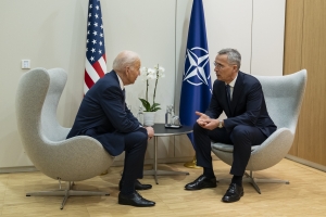24 &Mu;&alpha;&rho;&tau;ί&omicron;&upsilon; 2022, &Beta;&rho;&upsilon;&xi;έ&lambda;&lambda;&epsilon;&sigmaf;. &Omicron; &alpha;&mu;&epsilon;&rho;&iota;&kappa;&alpha;&nu;ό&sigmaf; &pi;&rho;ό&epsilon;&delta;&rho;&omicron;&sigmaf; &Tau;&zeta;&omicron; &Mu;&pi;ά&iota;&nu;&tau;&epsilon;&nu; &sigma;&upsilon;&nu;&alpha;&nu;&tau;ά &tau;&omicron;&nu; &gamma;&epsilon;&nu;&iota;&kappa;ό &gamma;&rho;&alpha;&mu;&mu;&alpha;&tau;έ&alpha; &tau;&omicron;&upsilon; &Nu;&Alpha;&Tau;&Omicron;, &Gamma;&epsilon;&nu;&sigmaf; &Sigma;&tau;ό&lambda;&tau;&epsilon;&nu;&mu;&pi;&epsilon;&rho;&gamma;&kappa;, &sigma;&tau;&omicron; &pi;&lambda;&alpha;ί&sigma;&iota;&omicron; &tau;&eta;&sigmaf; &pi;&rho;&omicron;&sigma;&pi;ά&theta;&epsilon;&iota;&alpha;&sigmaf; &sigma;&upsilon;&nu;&omicron;&lambda;&iota;&kappa;ή&sigmaf; &alpha;&pi;ά&nu;&tau;&eta;&sigma;&eta;&sigmaf; &epsilon;&kappa; &mu;έ&rho;&omicron;&upsilon;&sigmaf; &tau;&eta;&sigmaf; &Delta;ύ&sigma;&eta;&sigmaf; &sigma;&tau;&eta;&nu; &epsilon;&pi;ί&theta;&epsilon;&sigma;&eta; &tau;&eta;&sigmaf; &Rho;&omega;&sigma;ί&alpha;&sigmaf; &tau;&omicron;&upsilon; &Pi;&omicron;ύ&tau;&iota;&nu; &kappa;&alpha;&tau;ά &tau;&eta;&sigmaf; &Omicron;&upsilon;&kappa;&rho;&alpha;&nu;ί&alpha;&sigmaf;. &Eta; &pi;&rho;&omicron;&sigma;&pi;ά&theta;&epsilon;&iota;&alpha; &alpha;&pi;&omicron;&kappa;&omicron;&pi;ή&sigmaf; &delta;&iota;ά &tau;&omega;&nu; &kappa;&upsilon;&rho;ώ&sigma;&epsilon;&omega;&nu; &tau;&eta;&sigmaf; &Rho;&omega;&sigma;ί&alpha;&sigmaf; &alpha;&pi;ό &tau;&eta;&nu; &pi;&alpha;&gamma;&kappa;ό&sigma;&mu;&iota;&alpha; &alpha;&gamma;&omicron;&rho;ά &epsilon;ί&nu;&alpha;&iota; έ&nu;&alpha; &pi;&rho;ώ&tau;&omicron; &pi;&lambda;ή&gamma;&mu;&alpha; &kappa;&alpha;&tau;ά &tau;&eta;&sigmaf; &pi;&alpha;&gamma;&kappa;&omicron;&sigma;&mu;&iota;&omicron;&pi;&omicron;ί&eta;&sigma;&eta;&sigmaf;.