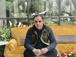  &Omicron; &Alpha;&nu;&delta;&rho;έ&alpha;&sigmaf; &Nu;&iota;&kappa;&omicron;&lambda;&alpha;&kappa;ό&pi;&omicron;&upsilon;&lambda;&omicron;&sigmaf;. 