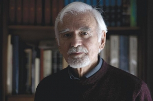 &Omicron; &Lambda;&omicron;&upsilon;&kappa;ά&sigmaf; &Kappa;&omicron;ύ&sigma;&omicron;&upsilon;&lambda;&alpha;&sigmaf; (1929-2019).